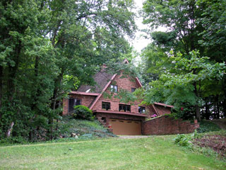 [ Click to tour the home and bank barn! ]